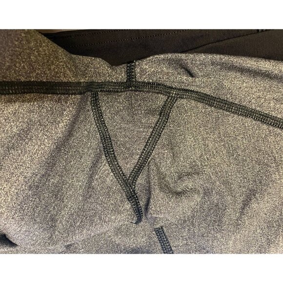 Lululemon Train Times Cropped High Rise (17") | Heathered Gray/Black | Sz 4 - Picture 4 of 9